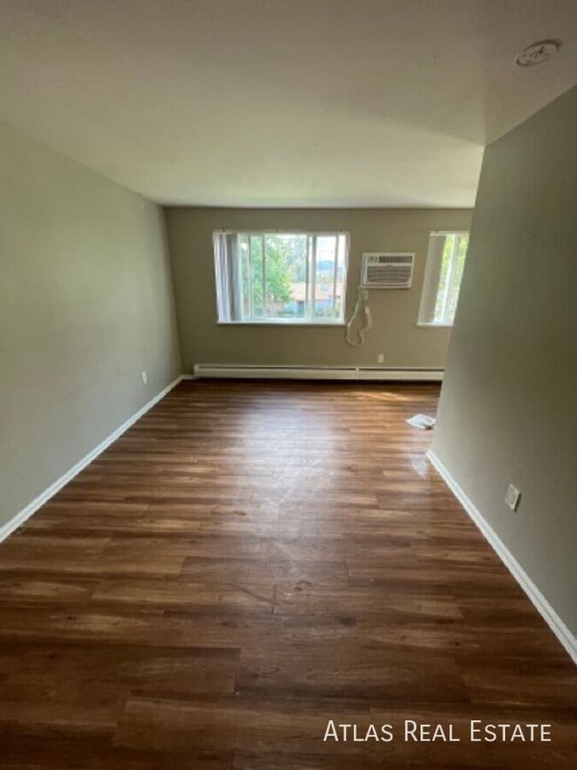 Photo - 5562 Newland Way Unit 7