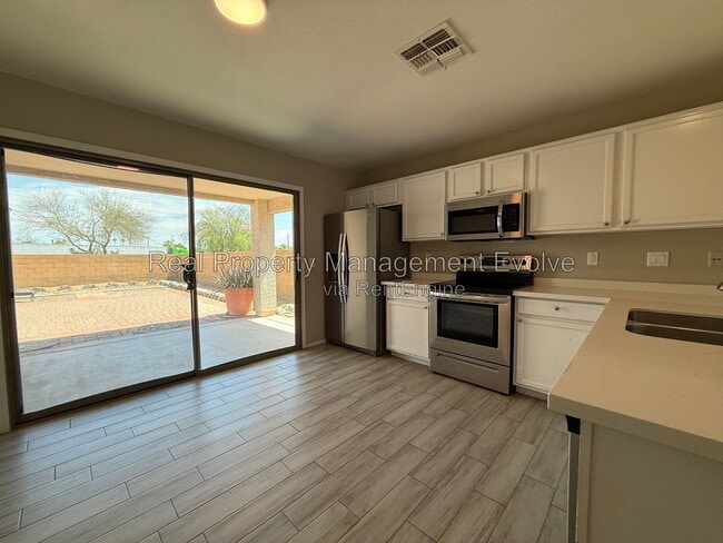 Photo - 7105 S 251st Dr