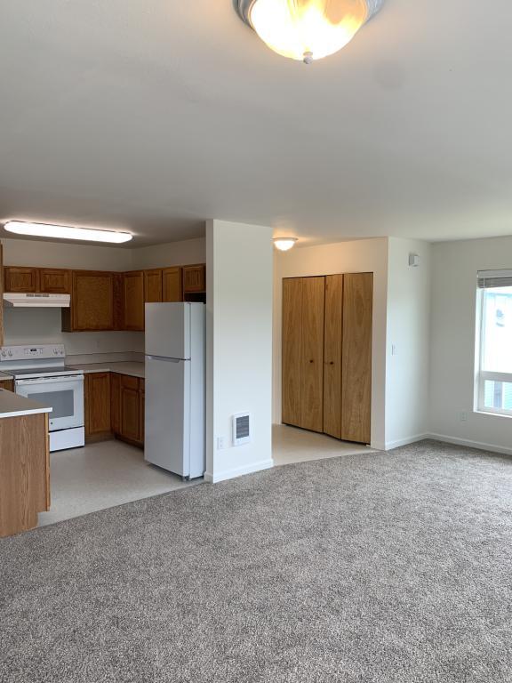 Building Photo - 231 NW 3rd St Unit 2