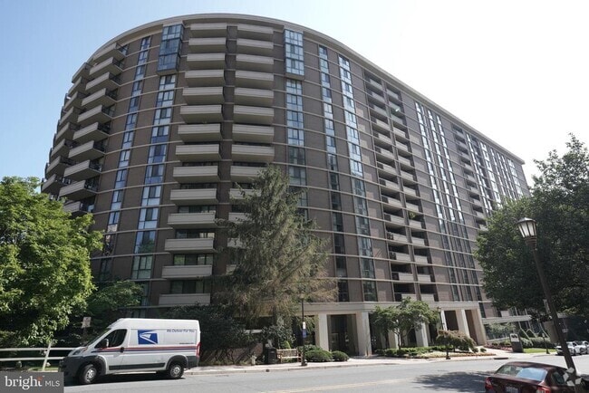 Building Photo - 4620 N Park Ave Unit 202E Rental