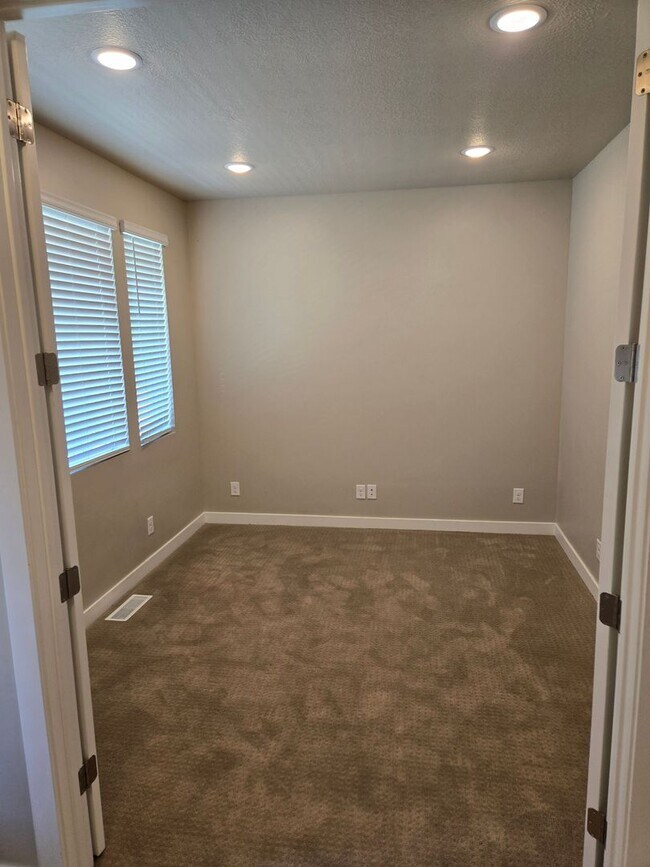 Photo - 2422 N Penstemon Wy