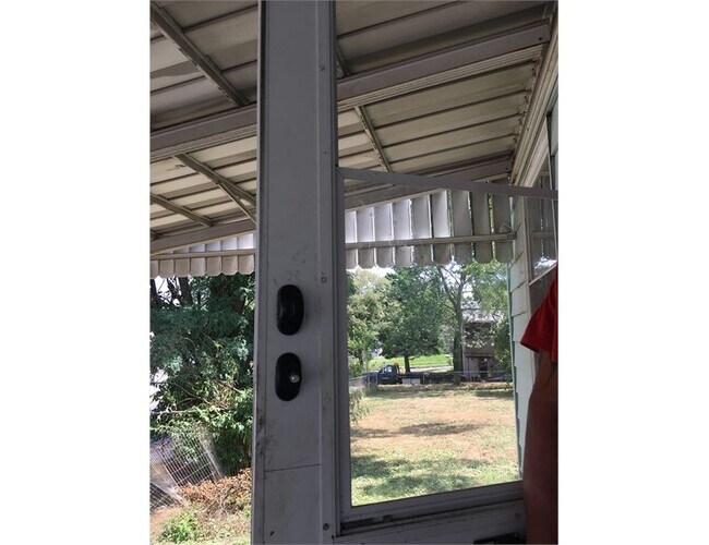 Photo - 105 Warfield Rd