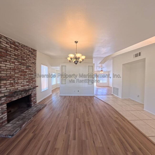 Photo - 24052 Royale St