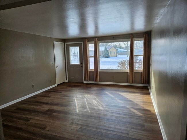 Photo - 3922 Springwood Dr