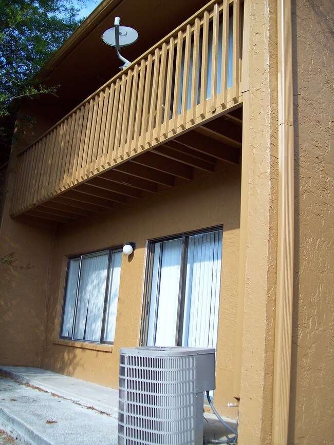 Photo - 6950-6962 Trout St