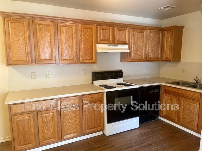 Photo - 1132 N Gardner Ave