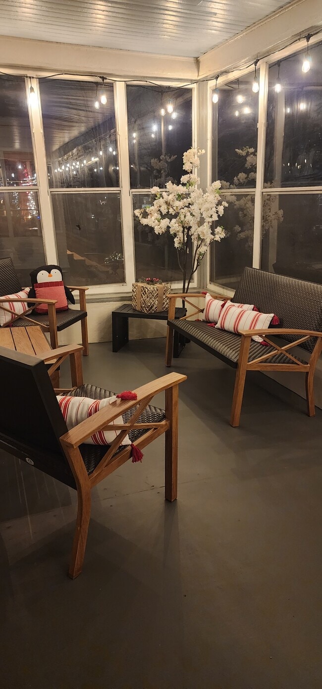 Screened Porch with Seating - 1901 -2301 Fillmore Street NE Minneapolis, MN 55418