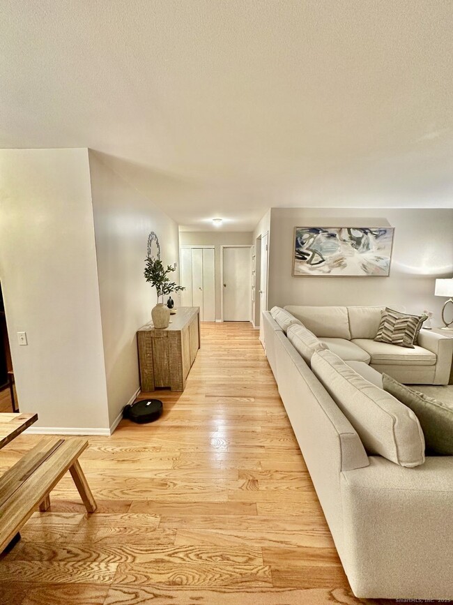 Photo - 13 Keeler Close Unit #13