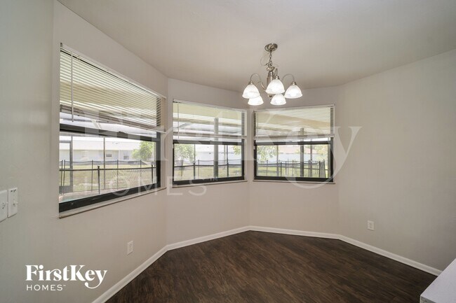 Photo - 4141 SW 6th Pl