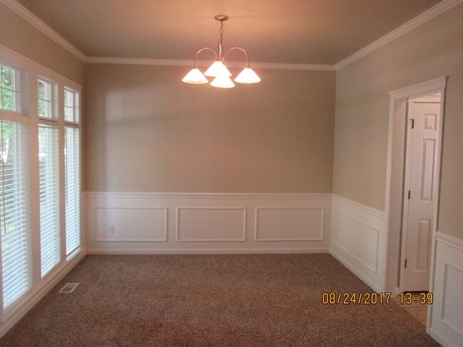 Photo - 4 Bedroom Home in Hobble Creek!