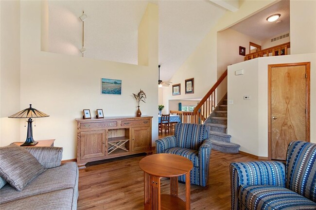 Formal Living Room - View 1 - 13504 Quivas St