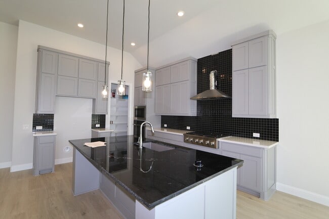 Photo - 1323 19th St