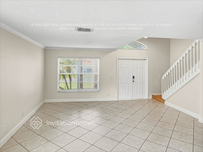 Photo - 10769 Oak Lake Way