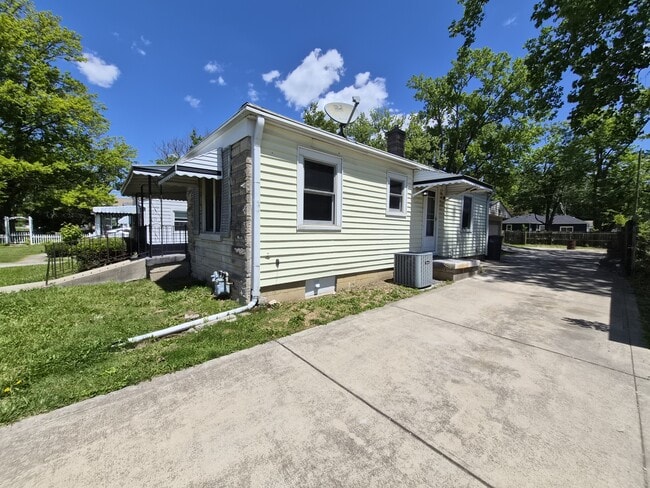 Photo - 3707 N Riley Ave