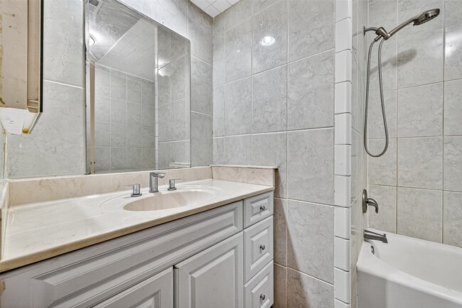 Photo - 3258 Meadway Dr