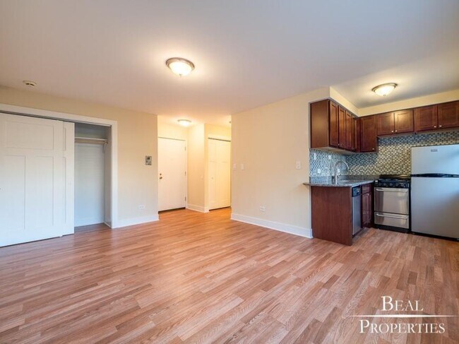 Photo - 0 bedroom in HIGHLAND PARK IL 60035 Unit 207