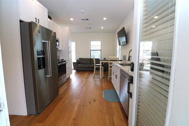 Photo - 5506 Ave Q 1/2 Casa