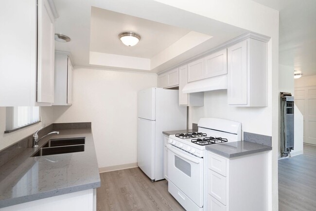 Photo - Fabulous Fully Updated 2BR/1.5BA in the heart of Guadalupe! Unidad 4641