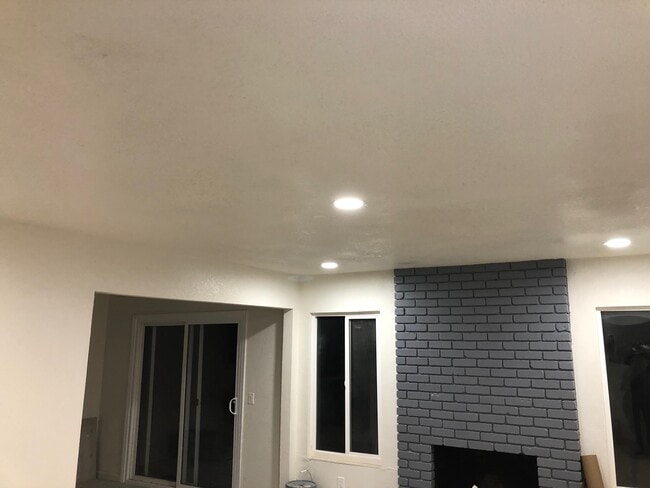 Photo - 948 Goldenleaf Way