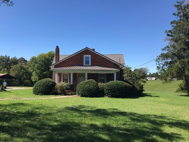 Photo - 2600 Connelly Springs Rd