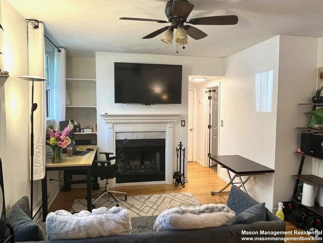 Building Photo - 80 W Concord St Unit 1 Rental