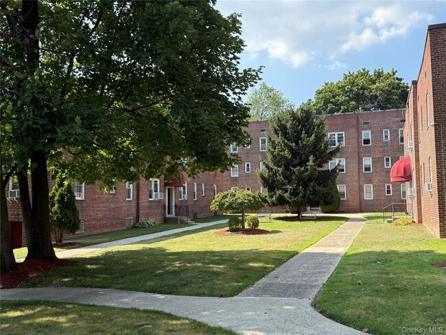 Building Photo - 1549 Central Park Ave Unit G2 Rental