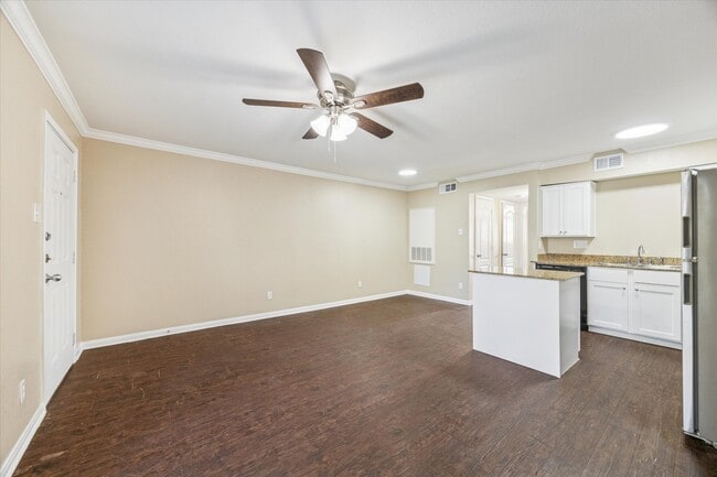 Photo - 300 Pecore St Unit 19