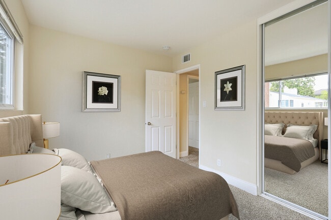 Photo - Central and Grand Apartments