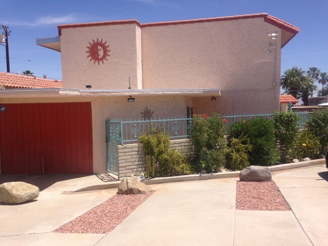 Photo - 2526 N Junipero Ave Unit 2