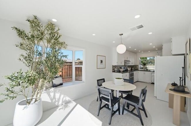 Photo - 4344 Chippendale Dr