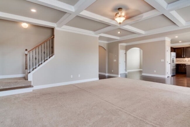 Photo - 260 Wentworth Pl