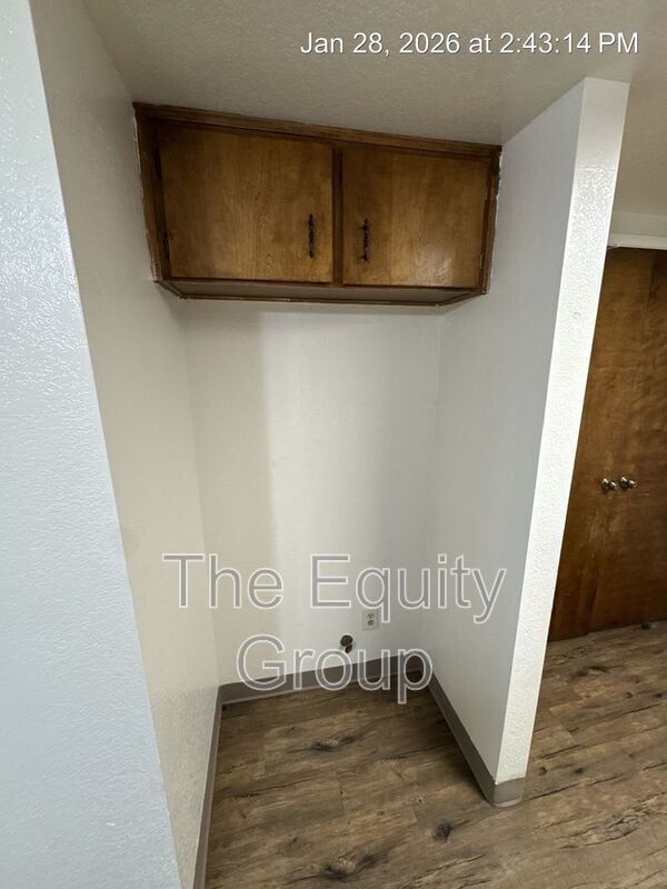 Photo - 1270 Tustin Cir