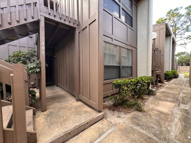 Photo - PRICE REDUCED!  Stylish 2 Bed, 2 Bath Cond... Casa