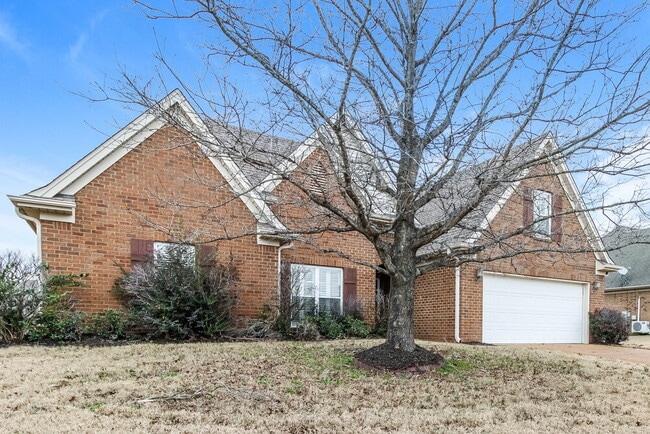 Photo - 3080 Greenhouse Dr