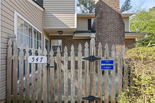 Photo - 547 Picketts Bend Cir