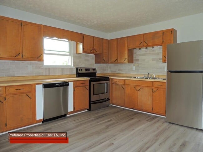 Photo - 74 Majestic Cir