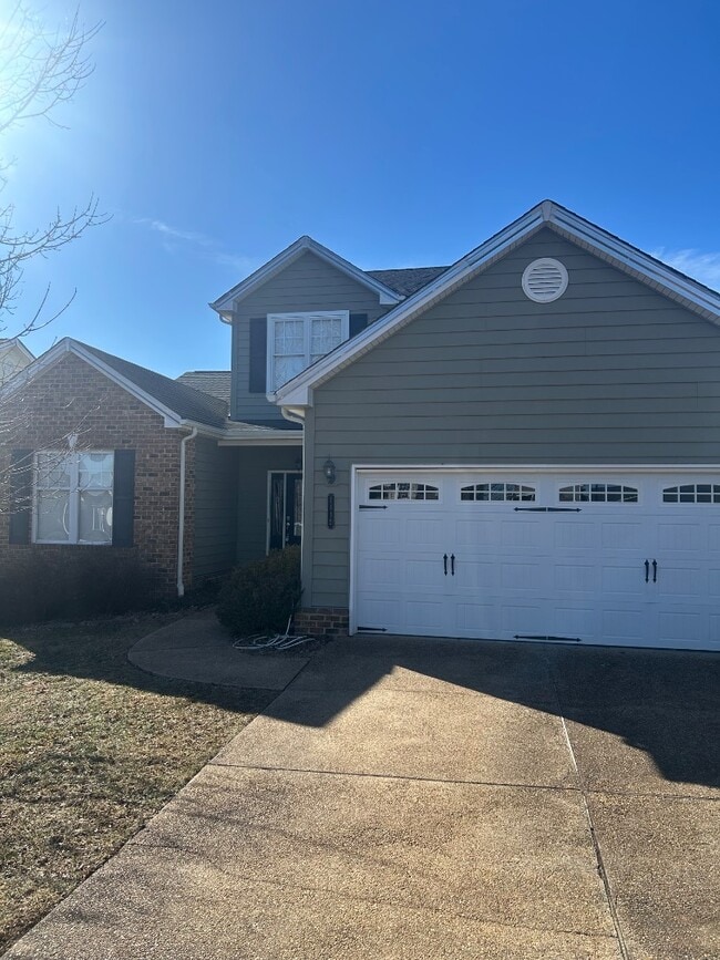 Building Photo - 1115 Helmsdale Dr Rental
