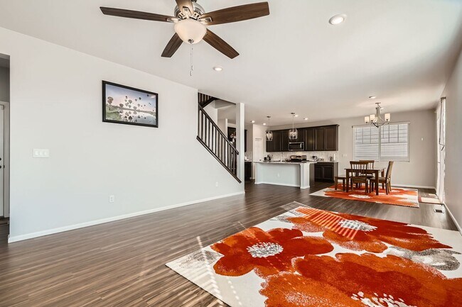 Photo - Wonderful 4/2.5 Home in SE Longmont. Large...