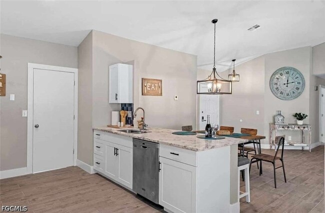 Photo - 2206 SE 4th St