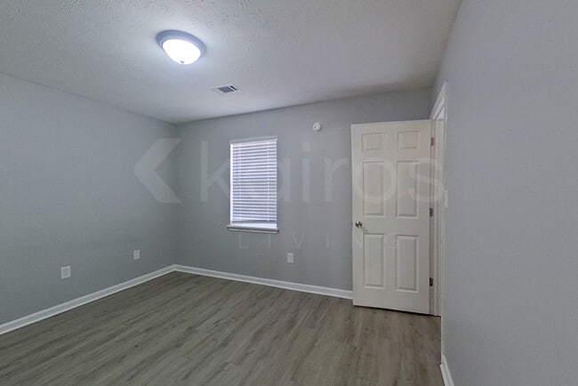 Photo - 235 Big Oak Cir