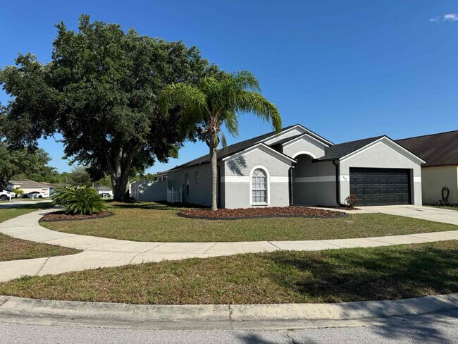 Photo - 905 N Valrico Rd House
