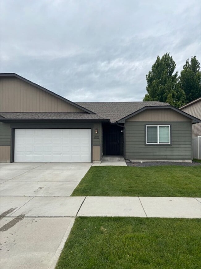 1616 - 1616 Apartment Unit 18023