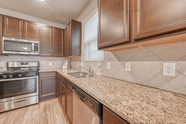 Building Photo - 24723 Puccini Pl