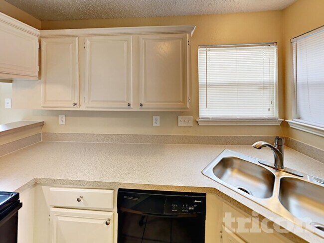 Photo - 1521 Savannah St