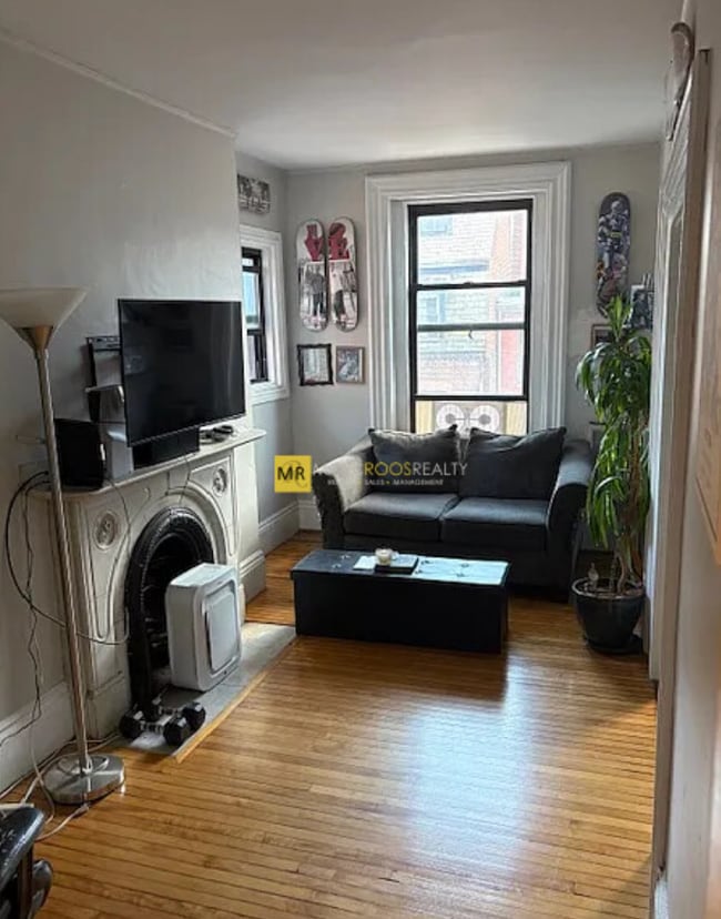 Photo - 170 Beacon St Unidad 4R Rental