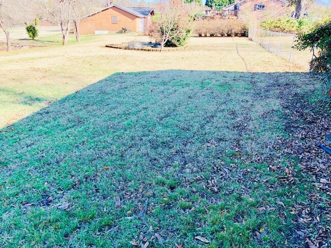 Photo - 1455 Springsteen Rd