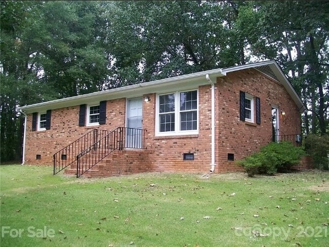 Photo - 1975 Peace Rd House
