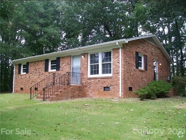 Building Photo - 1975 Peace Rd Rental