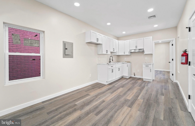 Photo - 335 Spring St Unit 2nd Floor Apartment C