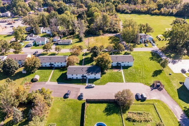 Photo - Willow View Apartments